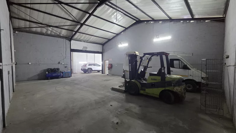600 m² Industrial for sale in Strand, 43 George Street, George Park, Strand (photo 15)