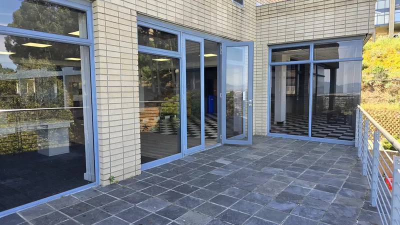 967 m² Office to let in Tygerberg Office Park, Drakenzicht - Tygerberg Park (photo 48)