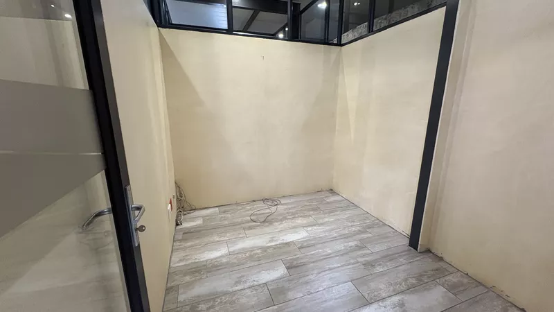 450 m² Office to let in Paarl, Simondium Guild (photo 32)