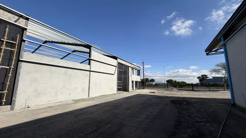 509 m² Industrial to let in Blackheath, Wimbledon Industrial Estate (photo 13)