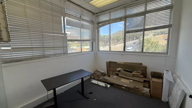 4 832 m² Office to let in Observatory, 9 Browning Road (All Office) (photo 47)