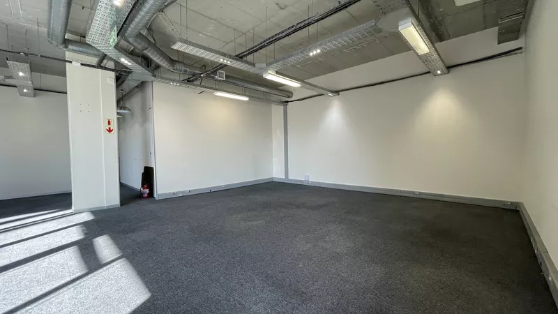 646 m² Office to let in Woodstock, The Boulevard (photo 7)