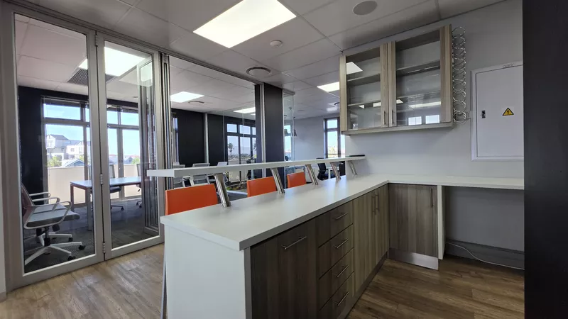 137 m² Office to let in Grosvenor Square, Grosvenor Square - Block A (photo 24)