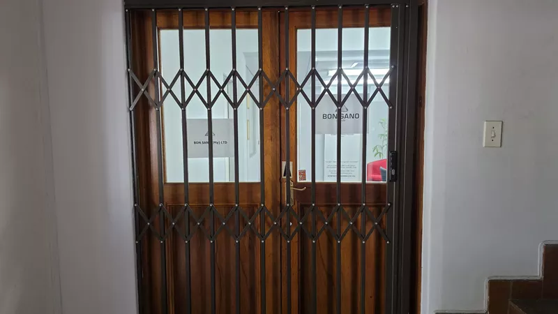 210 m² Office for sale in Bellville, Old Dutch Square (photo 26)
