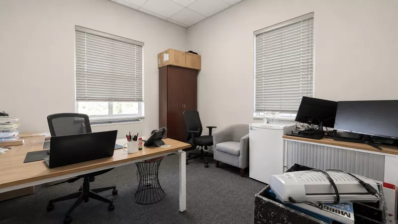 479 m² Office to let in Vineyard Office Estate, Vineyards Office Estate - Regent House (photo 35)