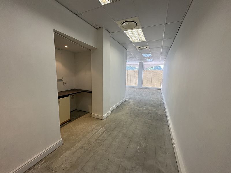 76 m² Office to let in Durbanville, Palm Grove (photo 17)