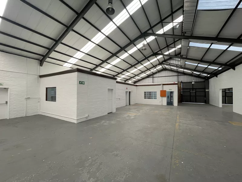 1 098 m² Industrial to let in Beaconvale, 95 Rissik Str (photo 11)