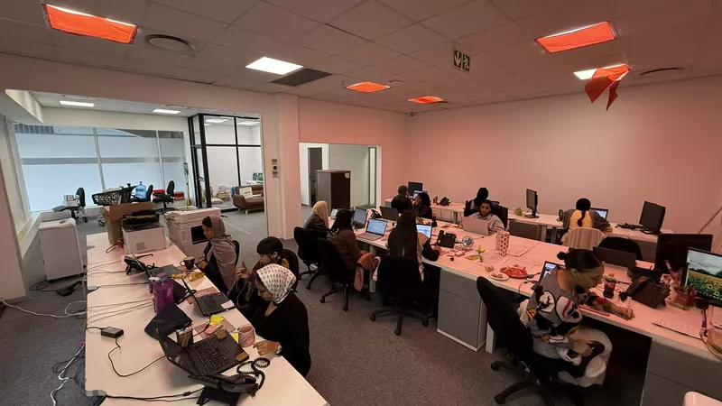 402 m² Office to let in Claremont, 200 On Main (photo 22)
