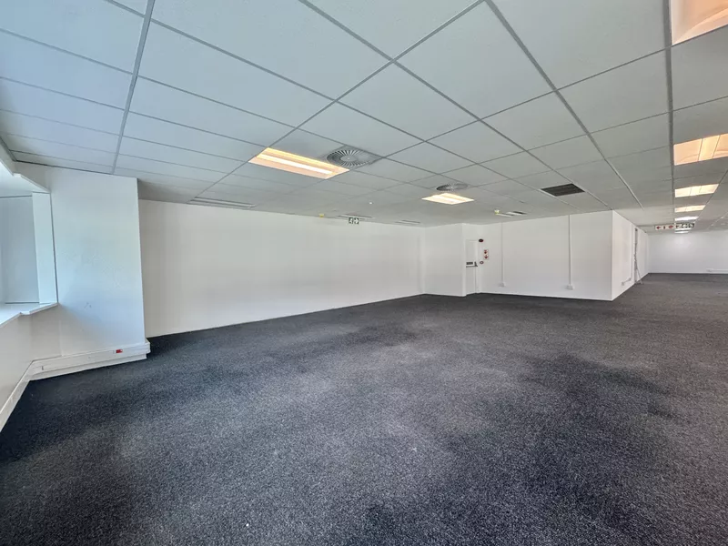 450 m² Office to let in Cape Town, The Towers (photo 18)