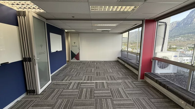 236 m² Office to let in Claremont, Sunclare (photo 12)