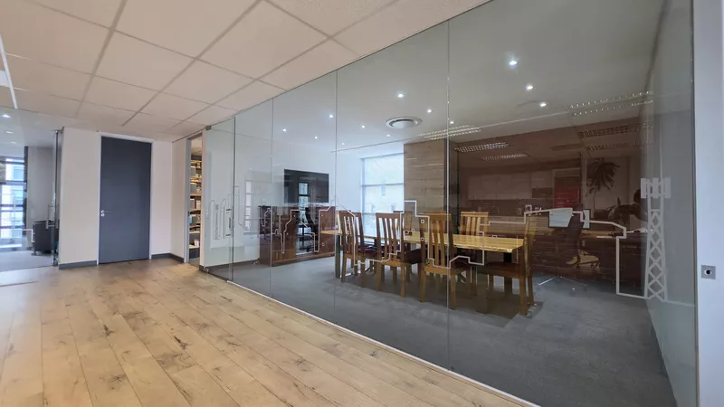 233 m² Office for sale in Century City, Matrix (photo 21)