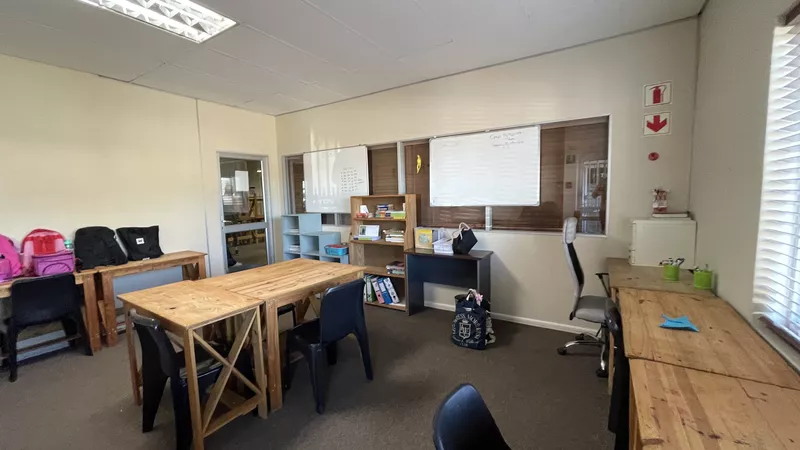 255 m² Office for sale in Table View, 145 on Blaauwberg (photo 26)