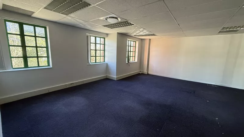 295 m² Office to let in Claremont, Brookside Office Park (photo 18)
