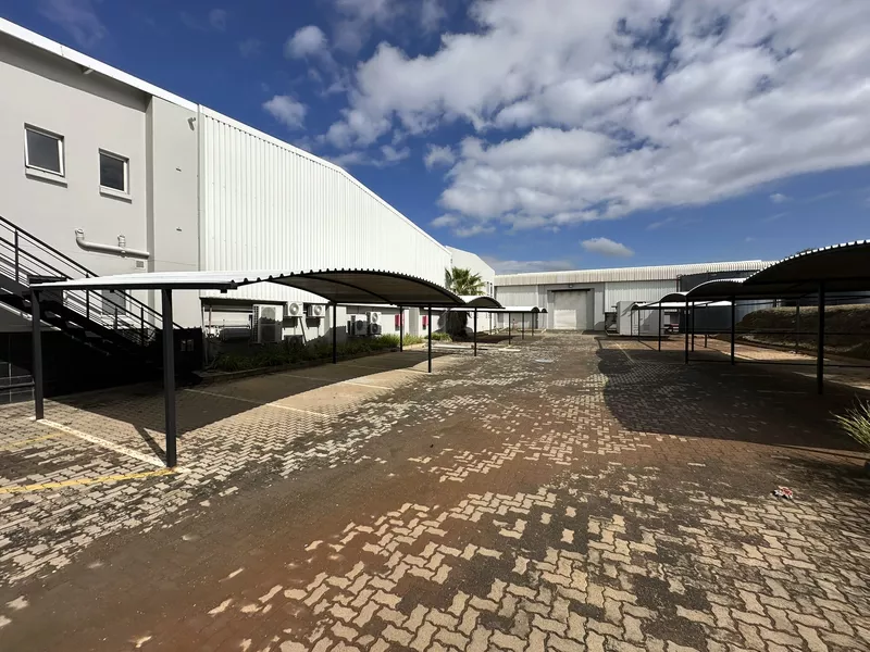 6 242 m² Office to let in Midrand, 48 Reedbuck Crescent (photo 16)