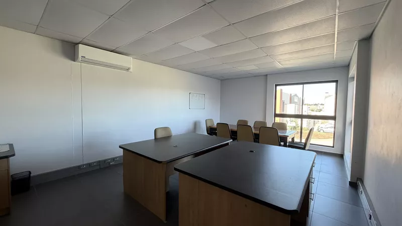 327 m² Industrial to let in Stonewood Estate , 27 Tanzanite Crescent (photo 20)
