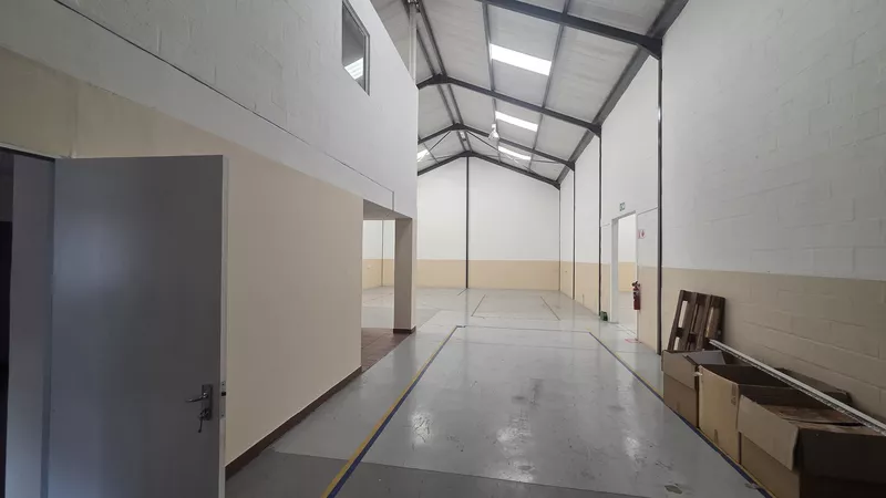 518 m² Industrial to let in Strand, Meerlust Industrial Park (photo 19)
