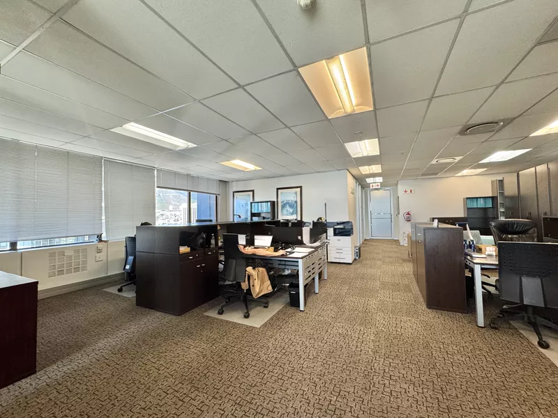 542 m² Office to let in Cape Town City Centre/CBD, 2 Long Street (photo 15)