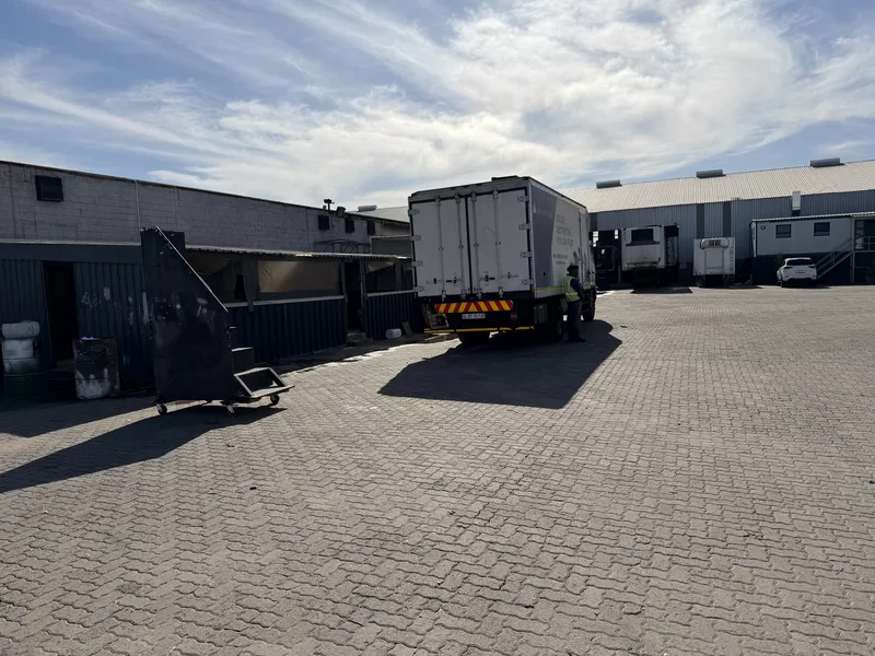 3 711 m² Industrial to let in Wimbledon Estate, Neulux building 2 (photo 12)