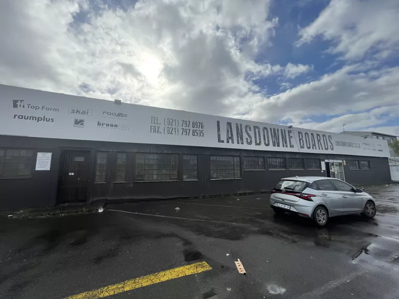 800 m² Industrial to let in Athlone, 3 Blomvlei Road (photo 1)