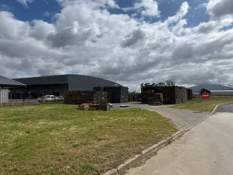 31 802 m² Industrial to let in Paarl, 1 Van Der Stel Street, Paarl, Nampak (photo 5)
