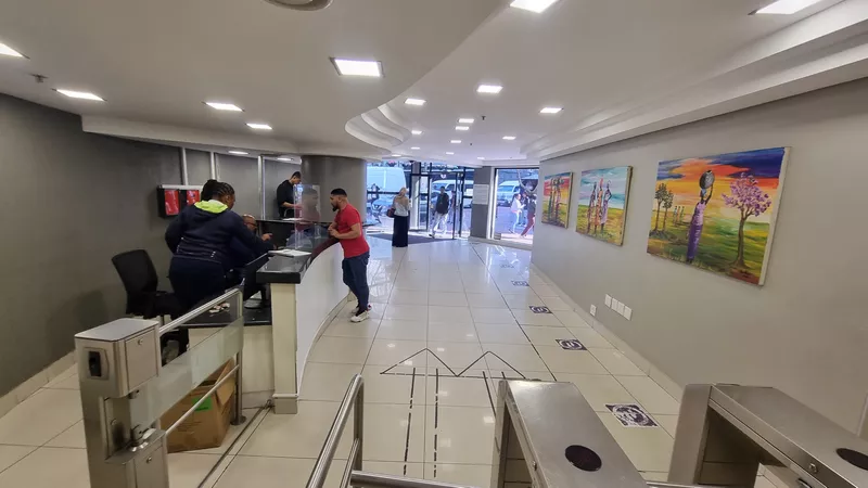 2 920 m² Office to let in Cape Town City Centre/CBD, Union Castle (photo 9)