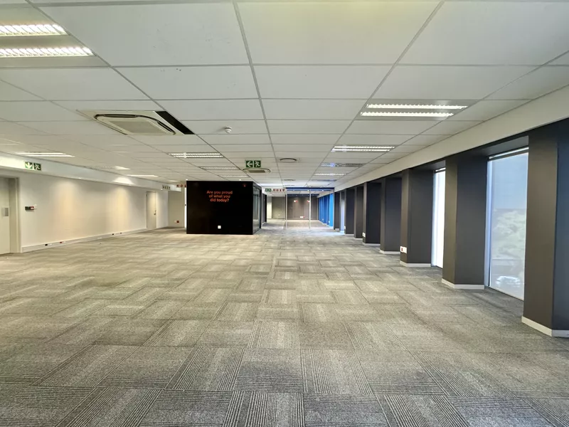 385 m² Office to let in Cape Town City Centre/CBD, Thomas Pattullo (photo 13)