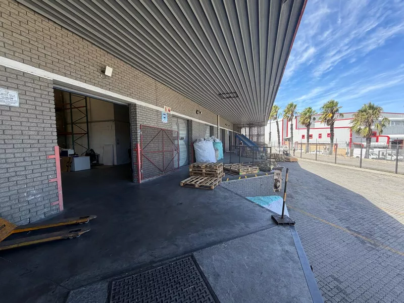 1 600 m² Industrial to let in Bellville, 36 Peter Barlow (photo 5)