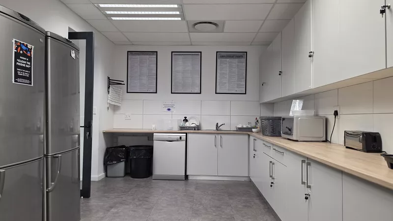 1 692 m² Office to let in Century City, 5 on Century City Drive (West) (photo 52)