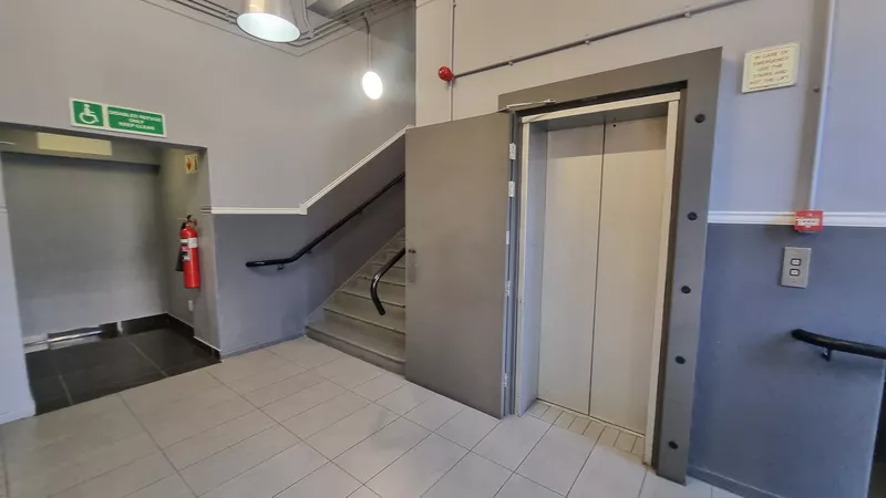 1 984 m² Office to let in Cape Town City Centre/CBD, The Bergstan (photo 27)