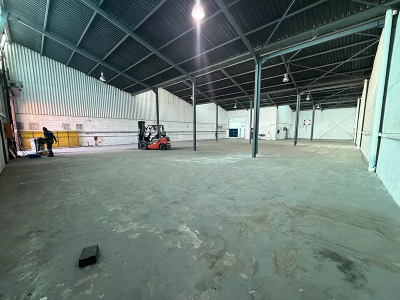 1 350 m² Industrial for sale in Blackheath, 27 Anfield Road (photo 6)