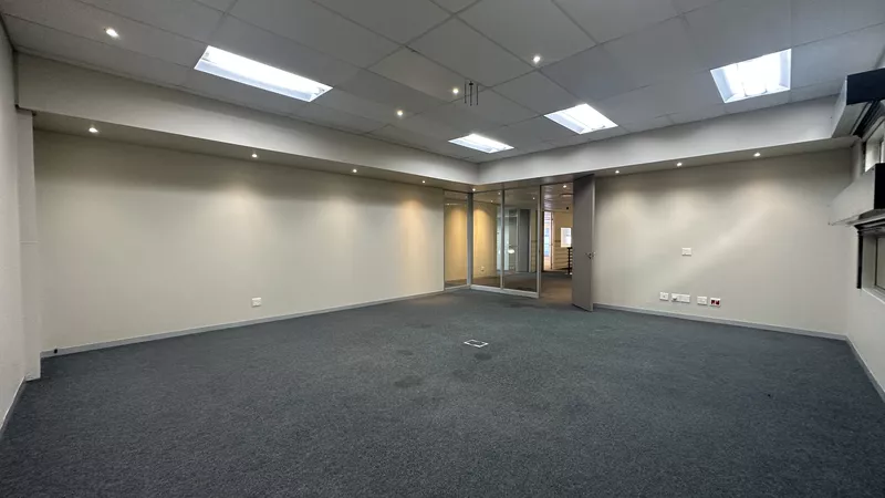 3 100 m² Industrial to let in Marconi Beam, 11 Kunene Circle (photo 22)
