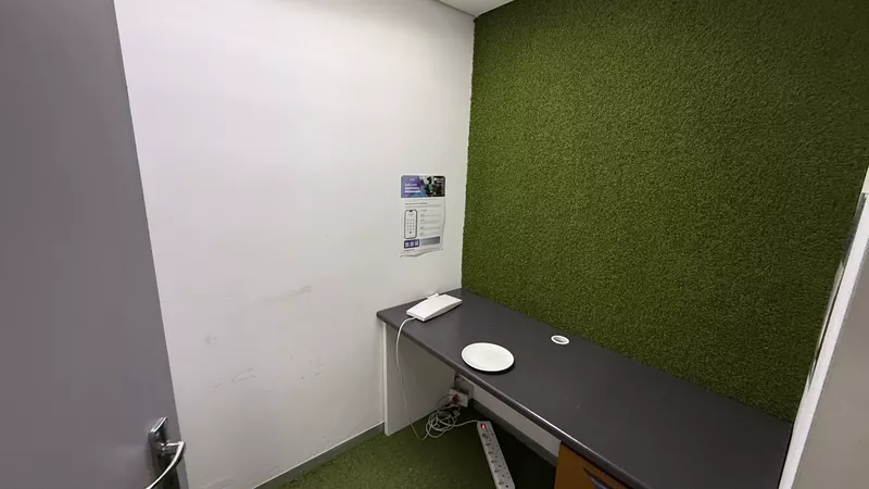 653 m² Office to let in Claremont, Sunclare (photo 38)