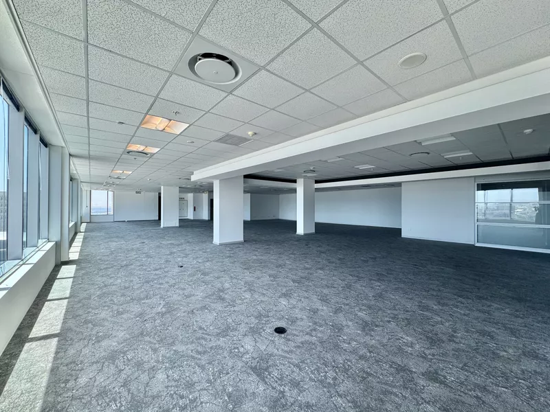 561 m² Office to let in Cape Town City Centre/CBD, Convention Towers (photo 18)