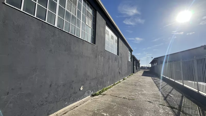 1 400 m² Industrial to let in Paarden Eiland, 58 Marine Drive (photo 24)