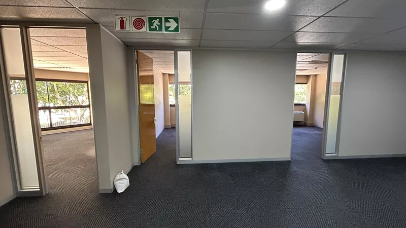 1 036 m² Office to let in Mowbray, Golf Park, GP3 (photo 10)