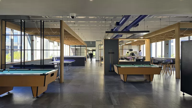 2 371 m² Office to let in Klein D'Aria Estate, Klein D'Aria Office Estate - Block A (North) (photo 41)