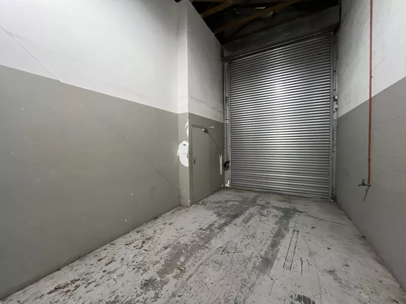 462 m² Industrial to let in Airport Industrial, Airport Business Park (photo 8)