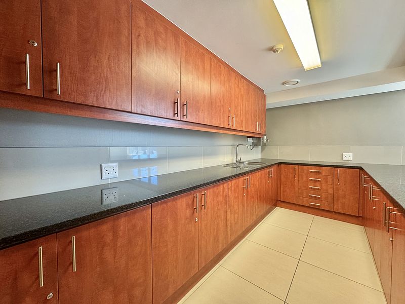 509 m² Office to let in Cape Town City Centre/CBD, 33 Heerengracht Street (photo 23)