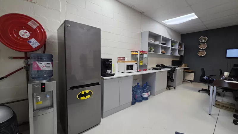 186 m² Office to let in Brooklyn, Northgate Business Park (photo 13)