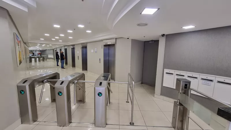 2 920 m² Office to let in Cape Town City Centre/CBD, Union Castle (photo 5)