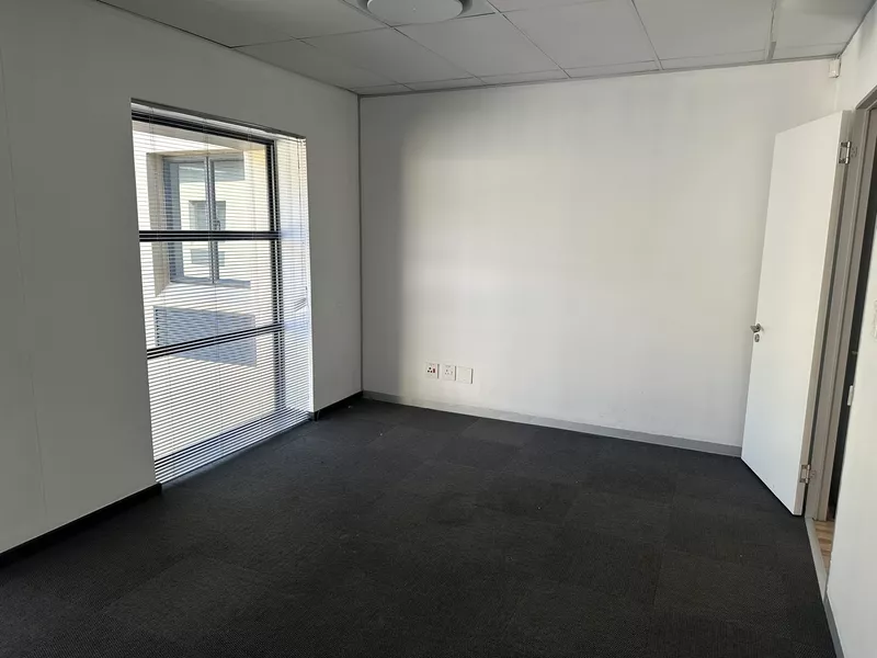 173 m² Office to let in Gauteng, Clearwater Office park (photo 11)