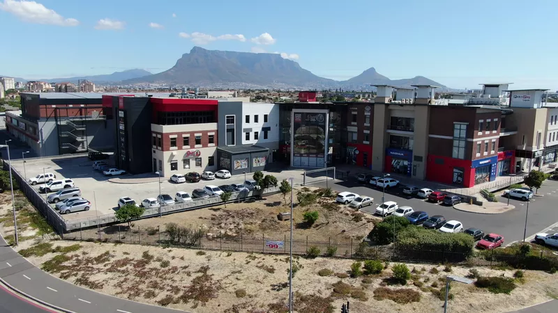1 095 m² Office to let in Sable Square, Sable Square - Block D (photo 2)
