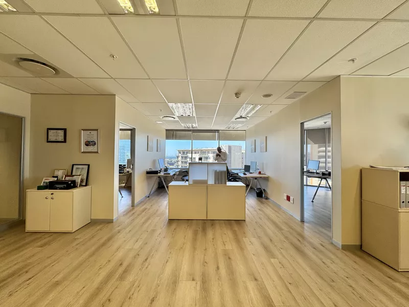 224 m² Office to let in Cape Town City Centre/CBD, One Thibault (photo 8)
