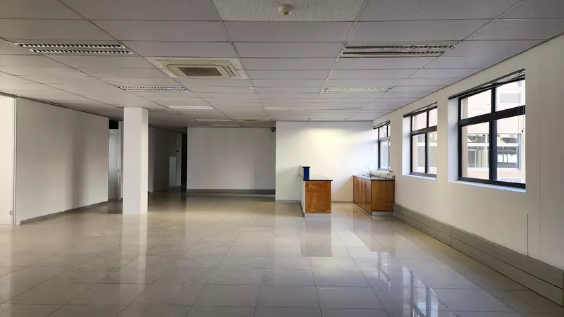 2 942 m² Office to let in Bellville, Ambition24hours (107 Voortrekker Road) (photo 18)