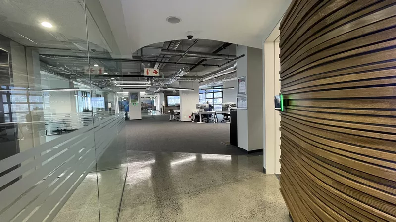 704 m² Office to let in Woodstock, The District (photo 9)