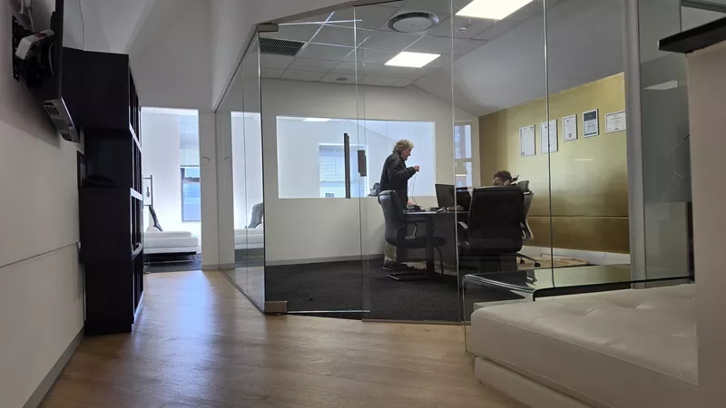 180 m² Office for sale in Century City, Bridgewater One - Studios (Block B) (photo 39)