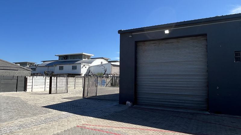 420 m² Industrial to let in Epping, Gunners Factory Park (photo 3)