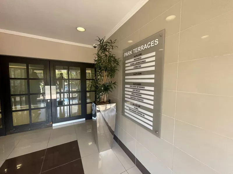 1 025 m² Office to let in Pinelands, Golf Park (photo 22)