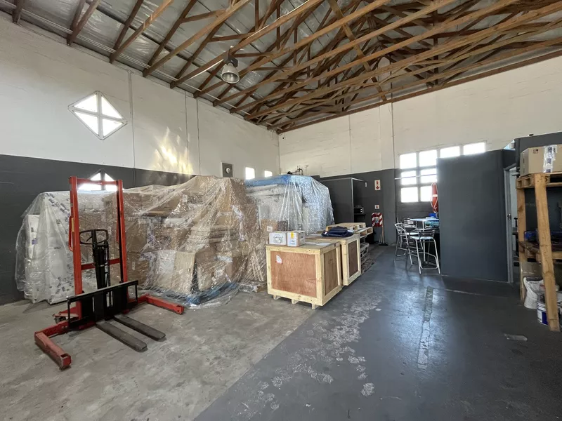 202 m² Industrial to let in Airport Industrial, Airport Business Park (photo 9)