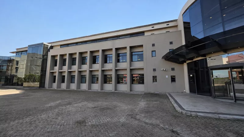 1 292 m² Office to let in Estuaries Office Estate, 2 Oxbow Crescent, The Estuaries (photo 11)